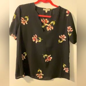 Nine Britton 🖤 Scallop Neckline Blouse 🖤 black